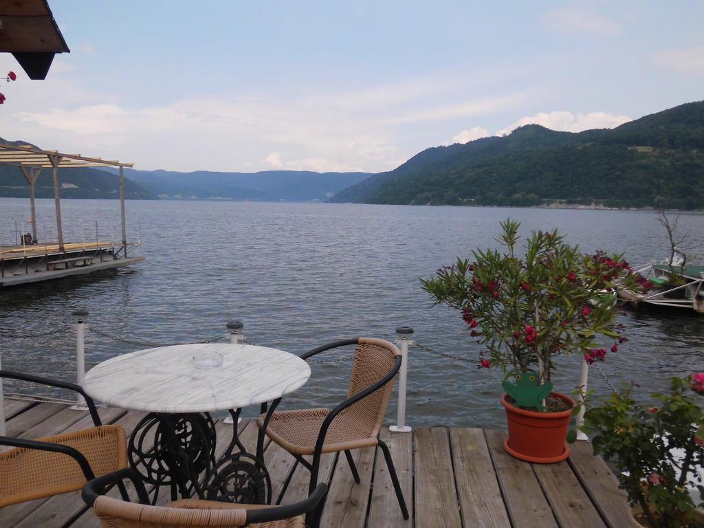 Casa Verde Оршова Экстерьер фото